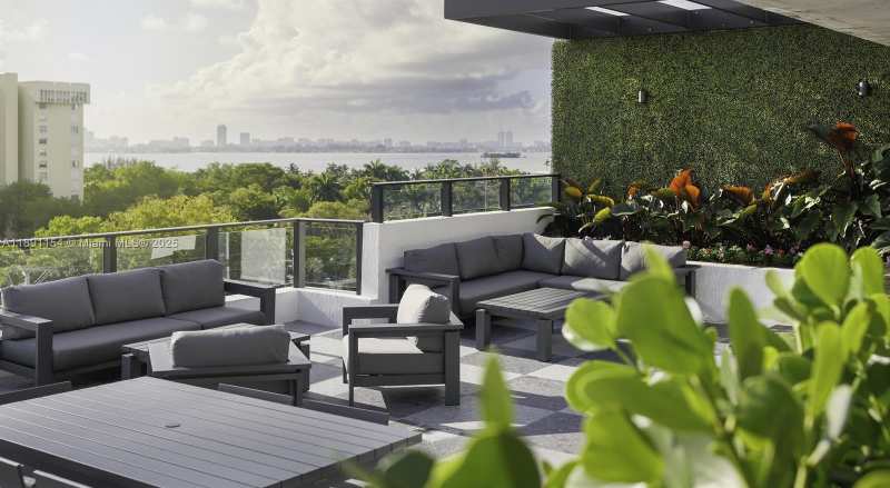11200 Biscayne Blvd # A1, Miami FL 33181