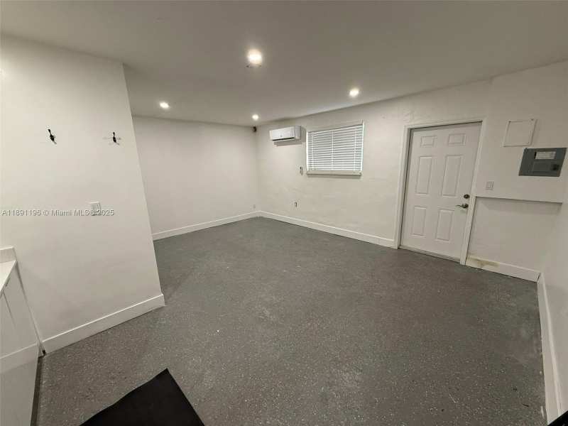 4300 NW 3rd Ct # 1, Plantation FL 33317