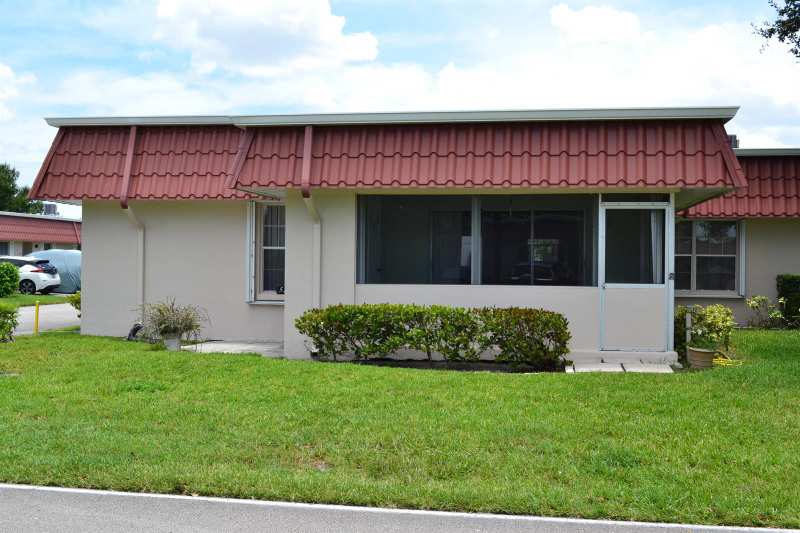 570 Laconia Circle, Lake Worth FL 33467