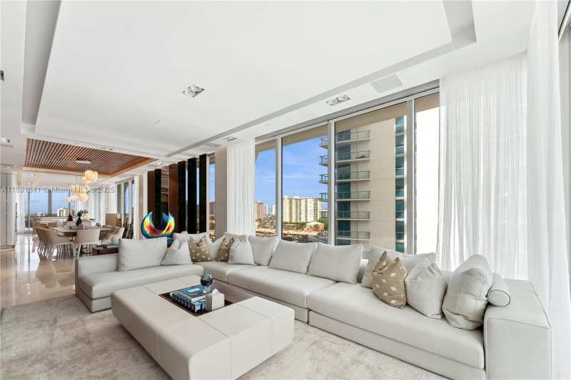 16901 Collins Ave # 805, Sunny Isles Beach FL 33160