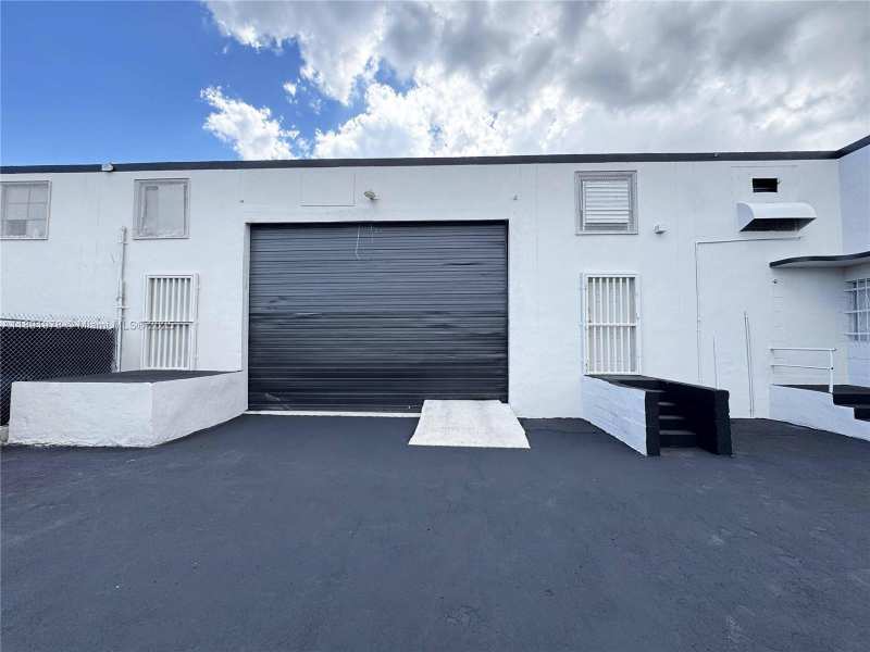 286 NE 67th St, Miami FL 33138