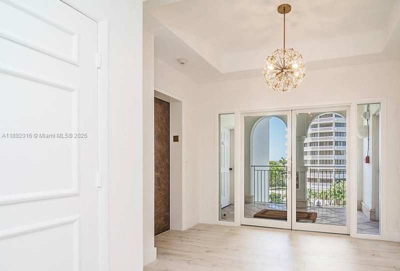 3500 Island Blvd, Aventura FL 33160