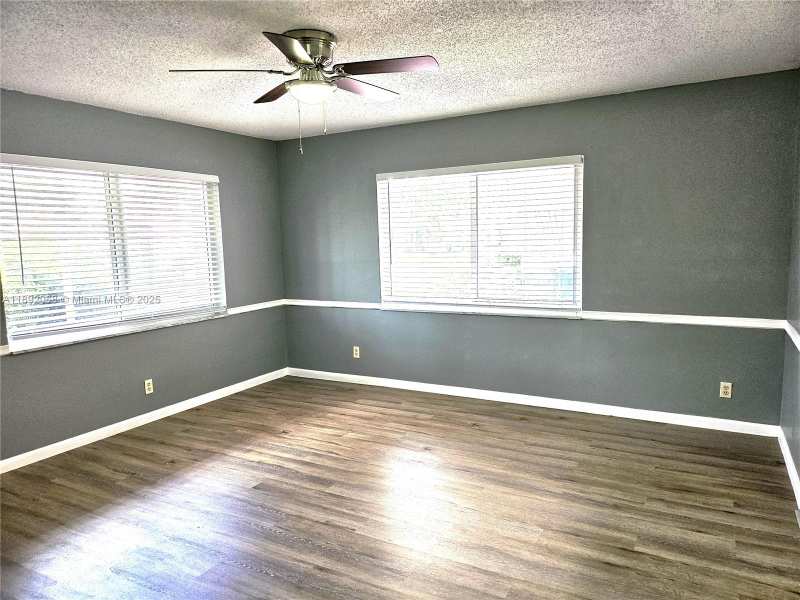 1040 NW 73rd Ter, Margate FL 33063