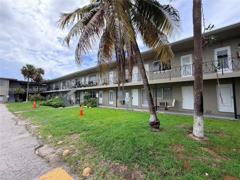70 NW 77th St # 11, Miami FL 33150