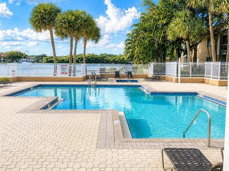 729 NW 92nd Avenue, Plantation FL 33324