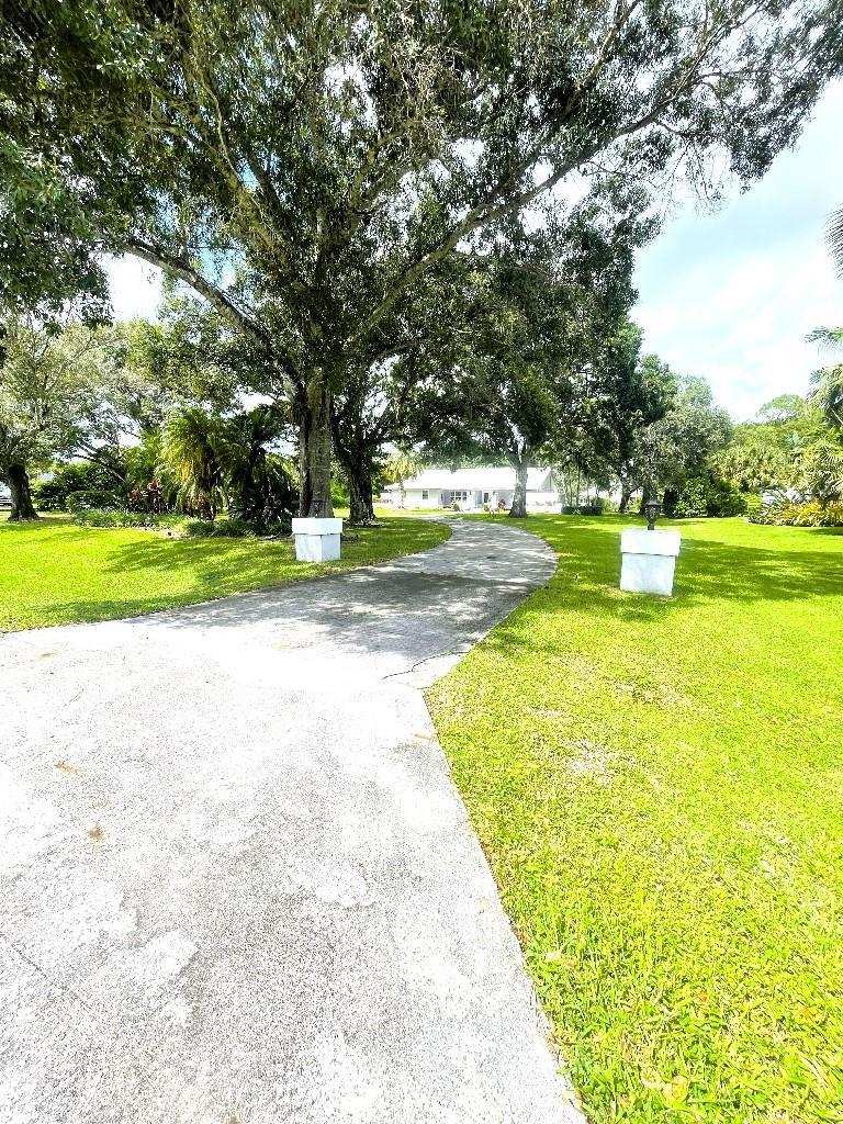 14183 Greentree Trail, Wellington FL 33414