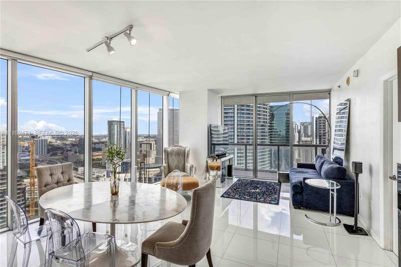 475 Brickell Ave # 4015, Miami FL 33131