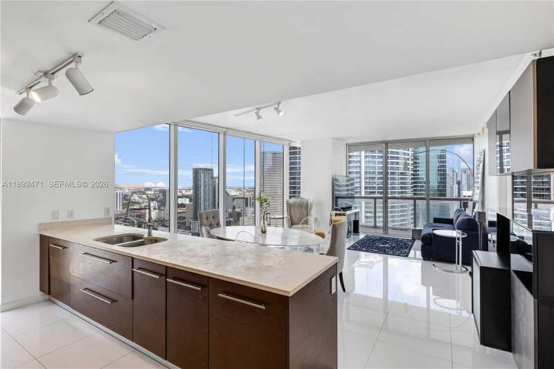 475 Brickell Ave # 4015, Miami FL 33131