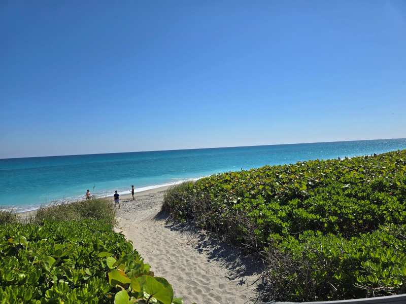 420 Celestial Way # 204, Juno Beach FL 33408