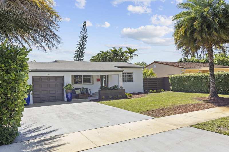 297 Minola Drive, Miami Springs FL 33166