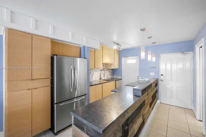 10900 SW 104th St # 122, Miami FL 33176