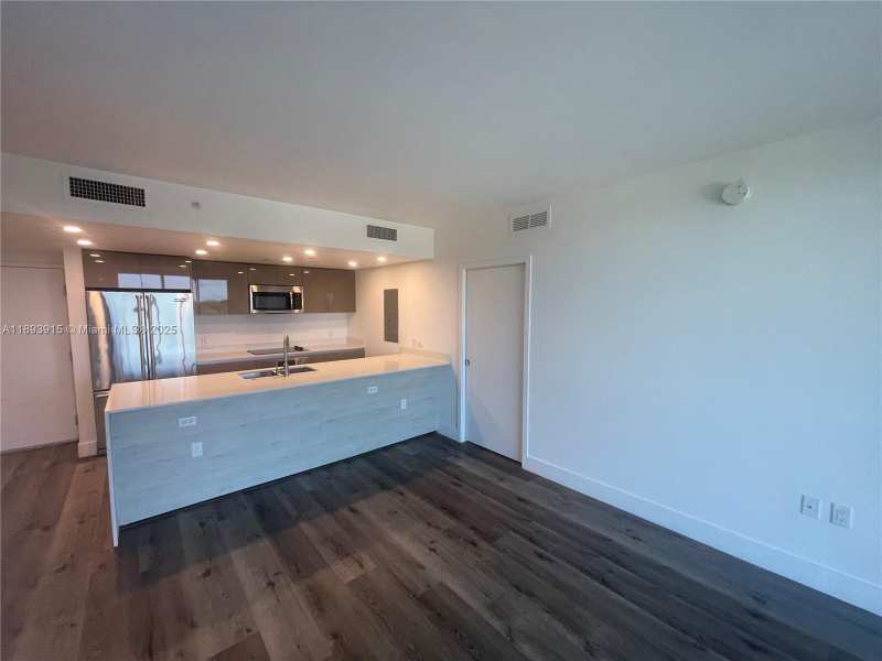 13800 Highland Dr # 604, North Miami Beach FL 33181