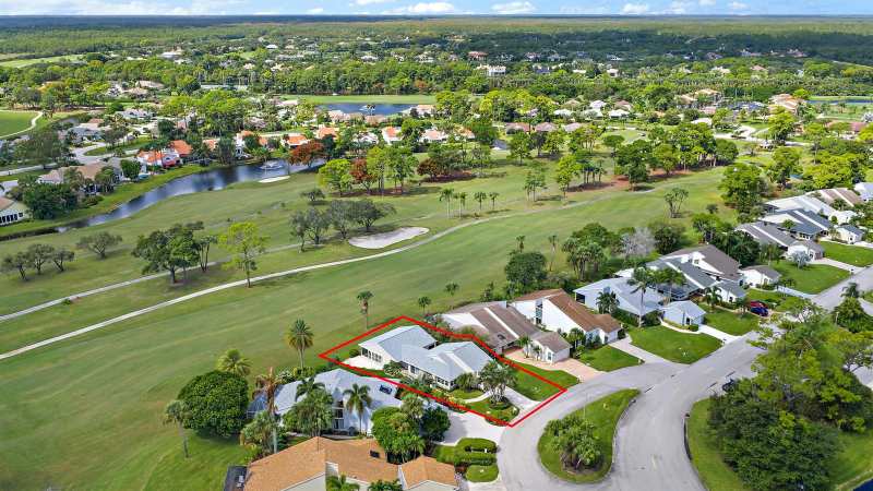 6642 S Pine Court, Palm Beach Gardens FL 33418