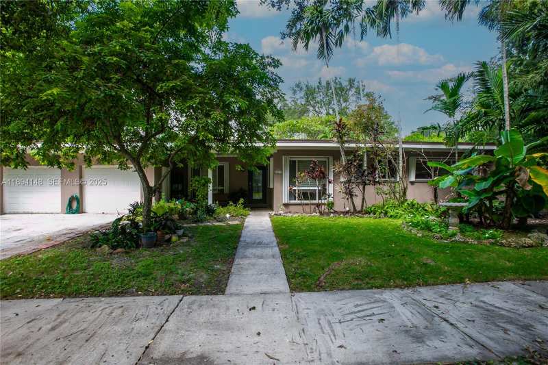 8031 SW 98th Ter, Miami FL 33156