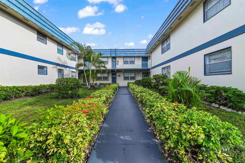 213 Brittany, Delray Beach FL 33446