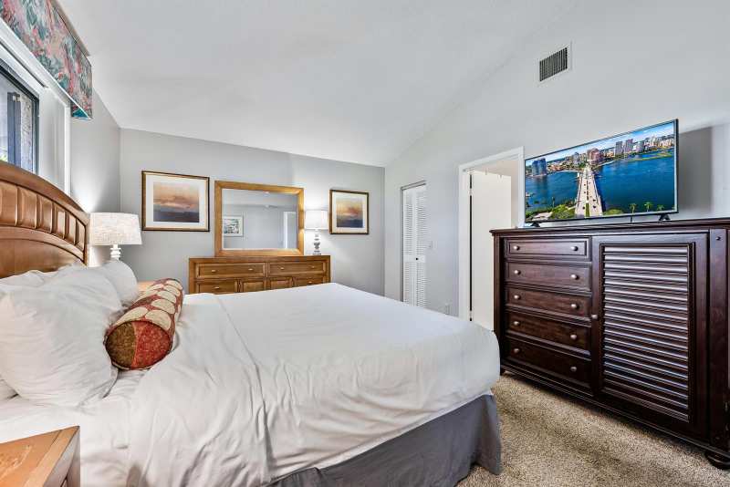406 Club Drive, Palm Beach Gardens FL 33418