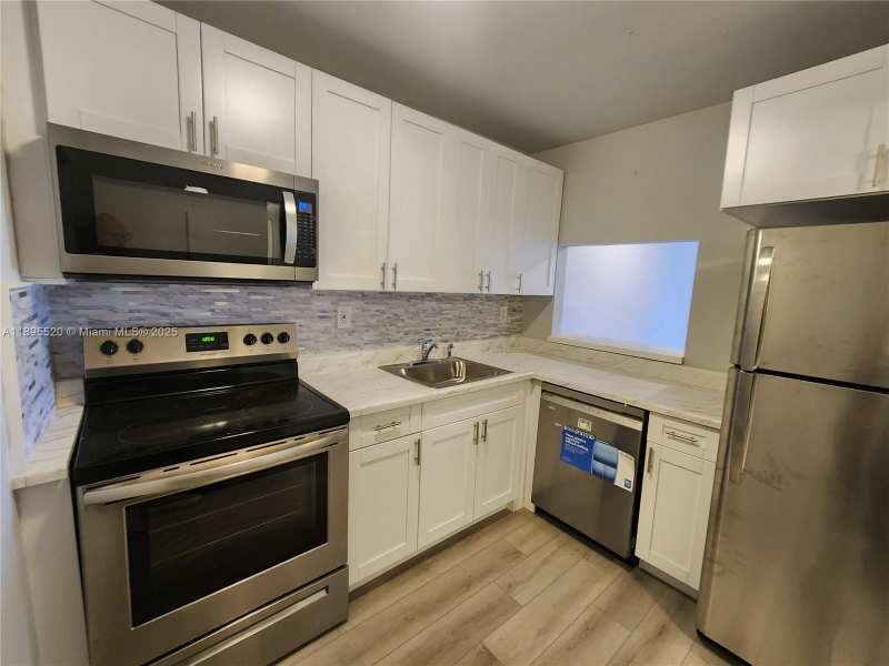 11309 SW 200th St # C, Miami FL 33157