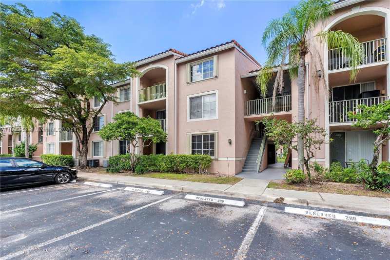 12148 Saint Andrews Pl # 107, Miramar FL 33025