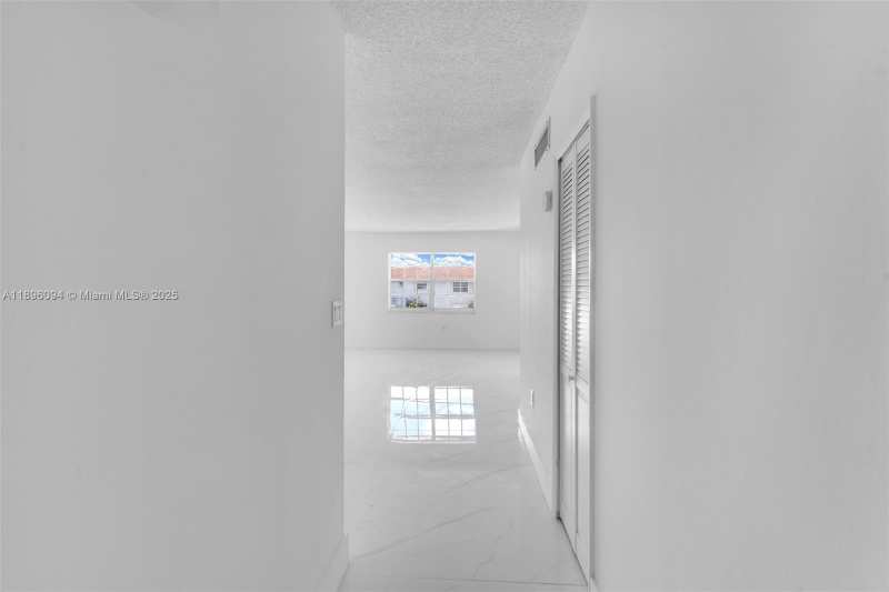 4050 NW 135th St # 11, Opa-Locka FL 33054