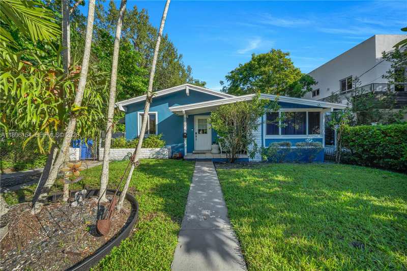 3577 Charles Ave, Miami FL 33133