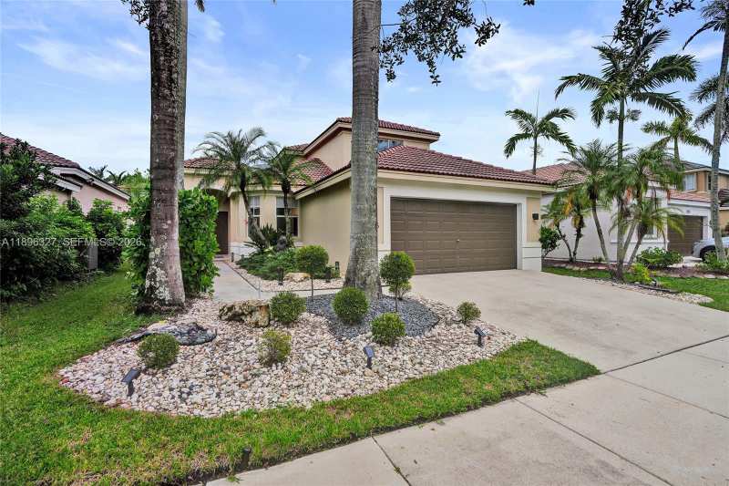 1725 Winterberry Ln # 1725, Weston FL 33327