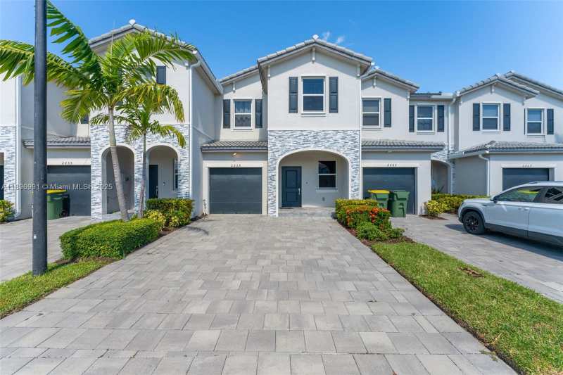 2659 SE 11th St, Homestead FL 33035