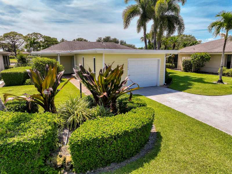 13793 Whispering Lakes Lane, Palm Beach Gardens FL 33418