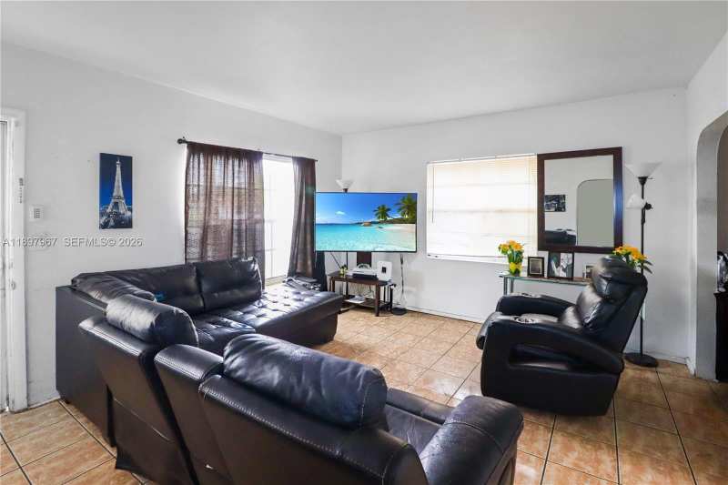 333 SW 30th Ave, Miami FL 33135