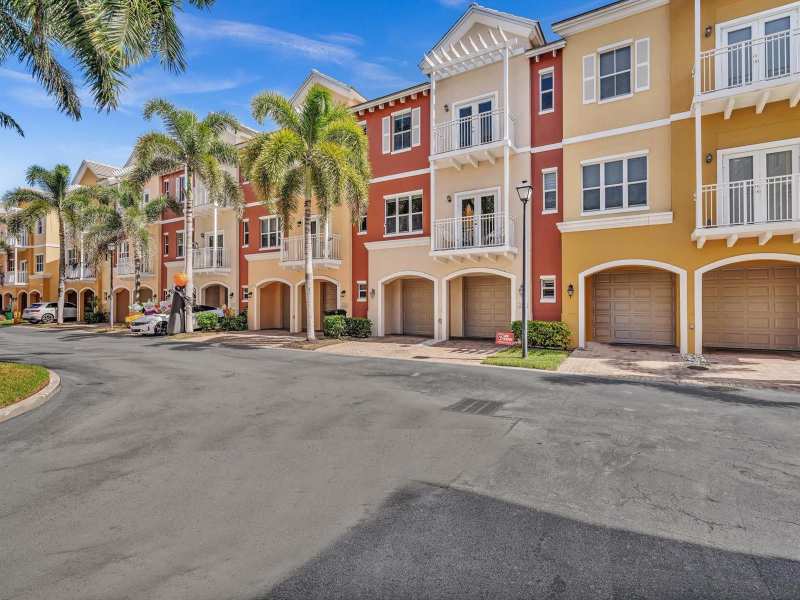 2329 Vintage Drive # 2329, Lighthouse Point FL 33064