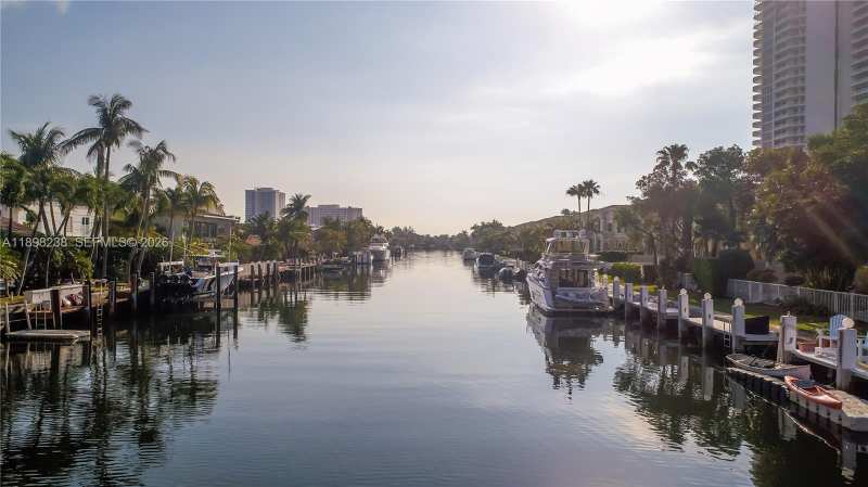 3705 NE 214  St # 13, Aventura FL 33180
