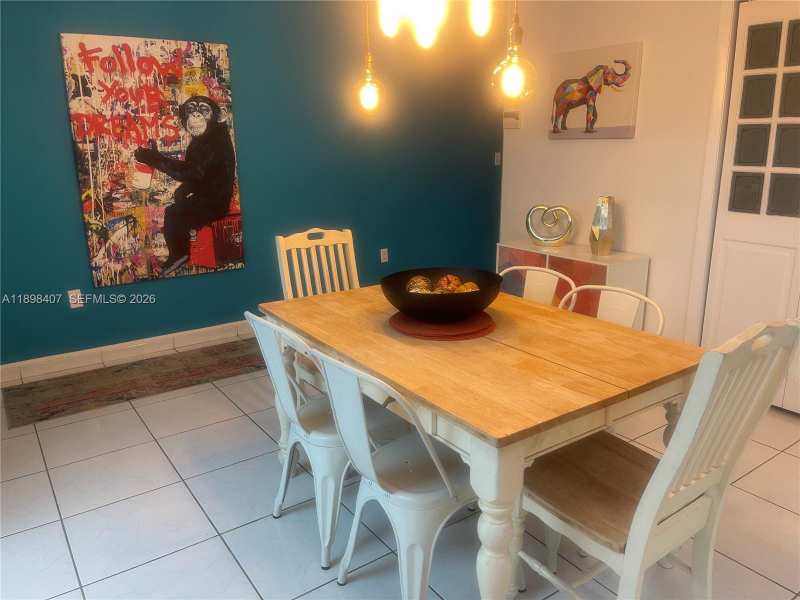 4521 NW 4th St # 4521, Miami FL 33126