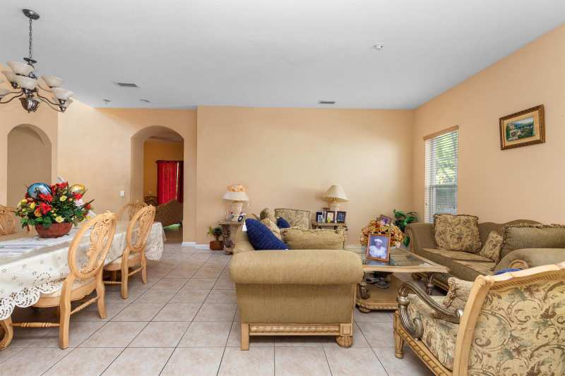 1017 Grove Park Circle, Boynton Beach FL 33436