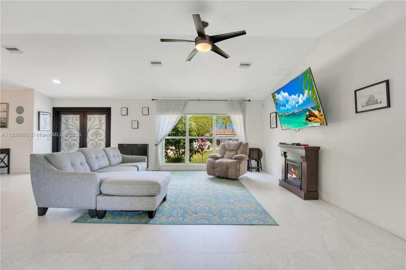 15300 SW 164th St, Miami FL 33187
