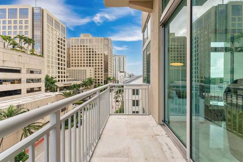 9055 SW 73rd Ct # 510, Miami FL 33156
