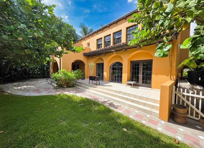 4200 N Surf Road, Hollywood FL 33019