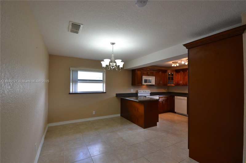 10241 NW 35th St # 4, Coral Springs FL 33065