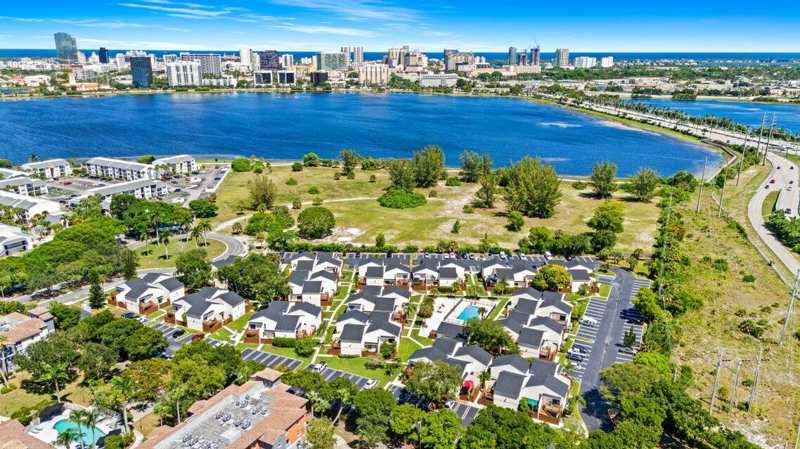 643 Executive Center Drive # 102, West Palm Beach FL 33401