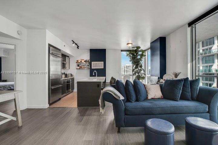 55 SE 6th St # 3701, Miami FL 33131