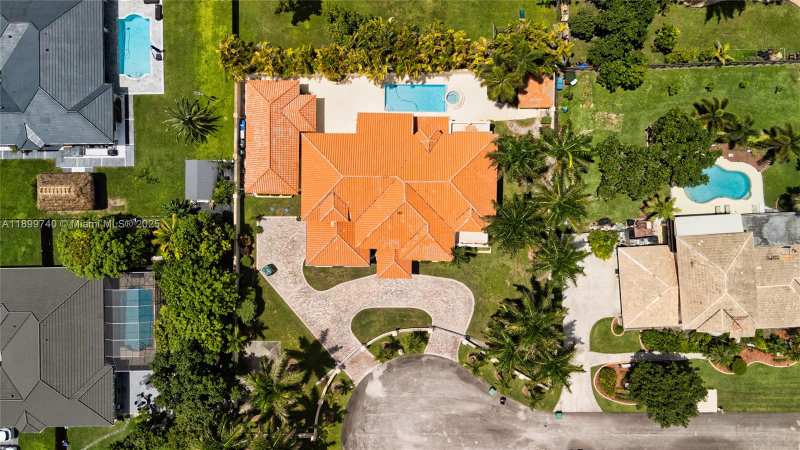 19504 SW 135th Ct, Miami FL 33177