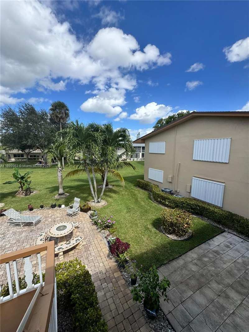211 Coventry I # 211, West Palm Beach FL 33417