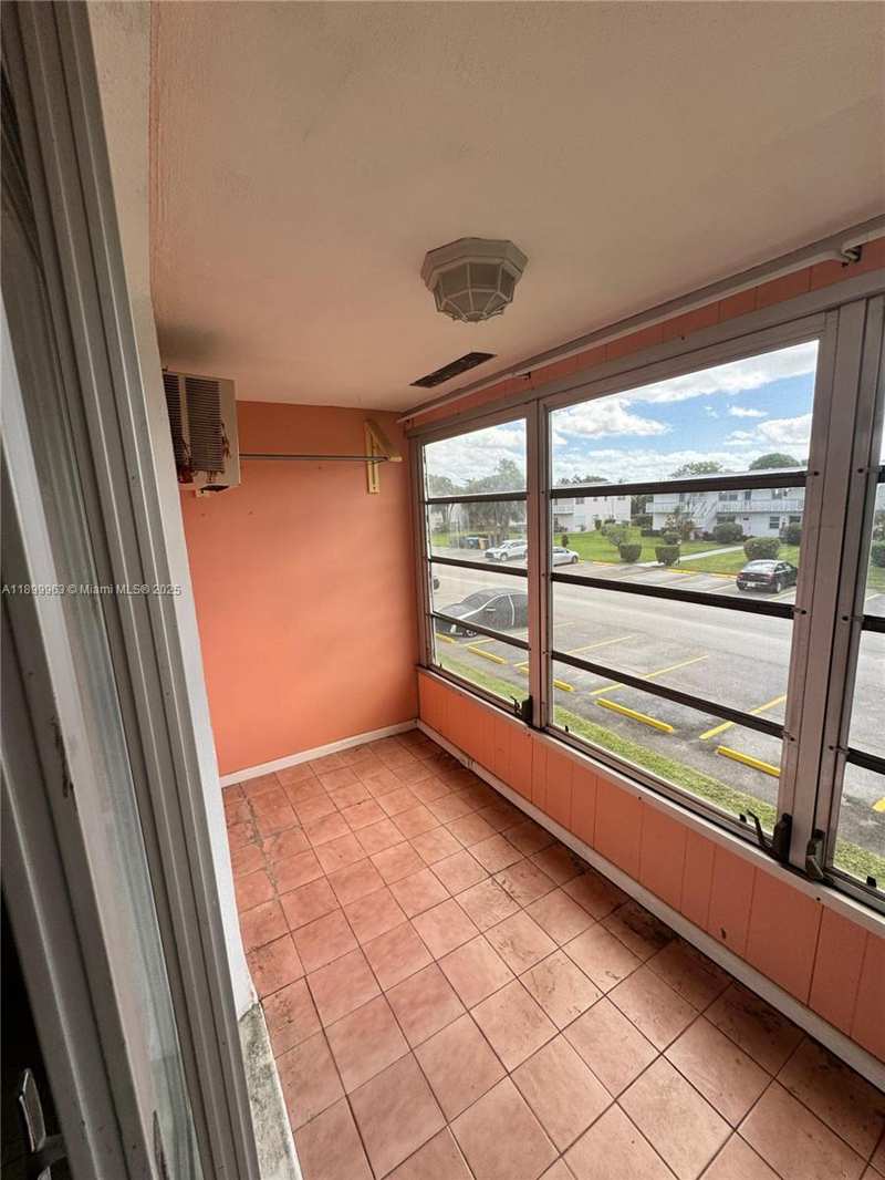 211 Coventry I # 211, West Palm Beach FL 33417