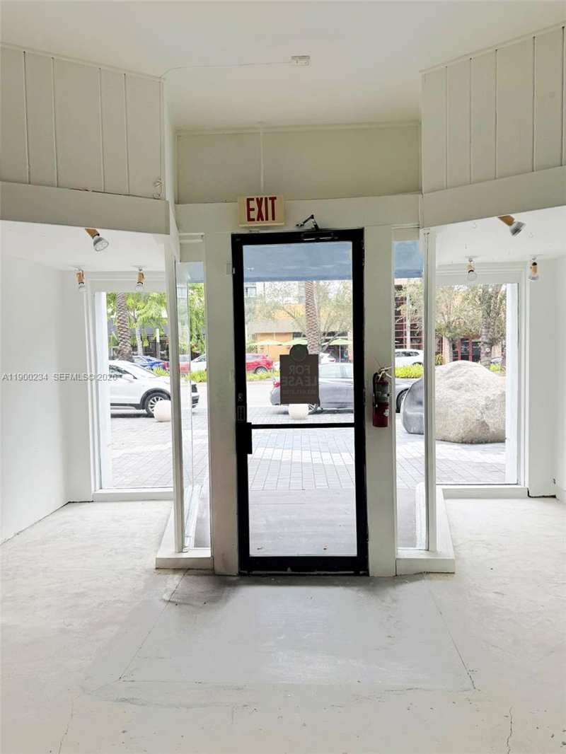 332 Miracle Mile, Coral Gables FL 33134