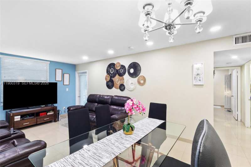 5665 W 20th Ave # 212, Hialeah FL 33012