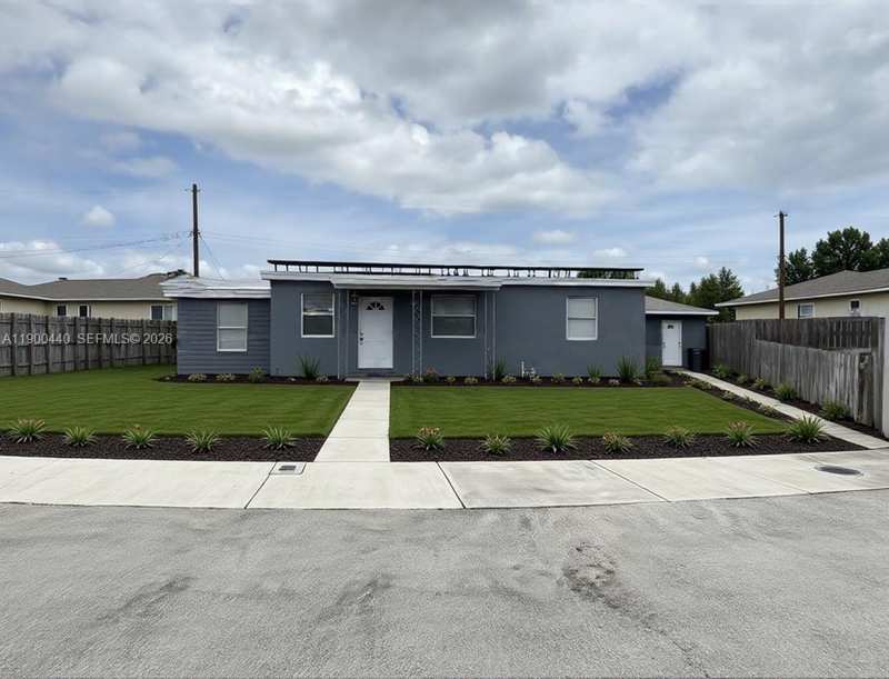1885 NE 53rd St, Pompano Beach FL 33064