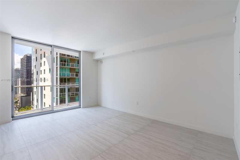 77 SE 5th Street # 2107, Miami FL 33143