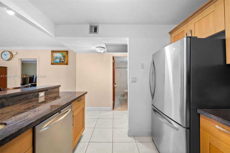2030 S Ocean Dr # 1701, Hallandale Beach FL 33009