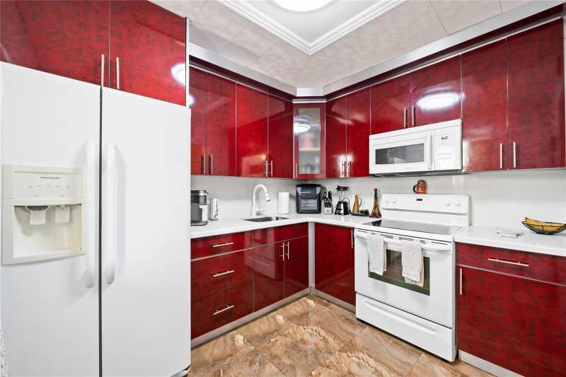 3090 Holiday Springs Boulevard # 306, Margate FL 33063