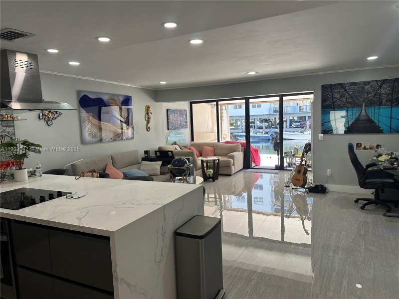 3666 NE 167th St # 30, North Miami Beach FL 33160