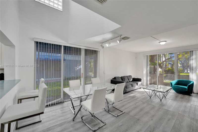 2334 SW 82nd Ter, North Lauderdale FL 33068