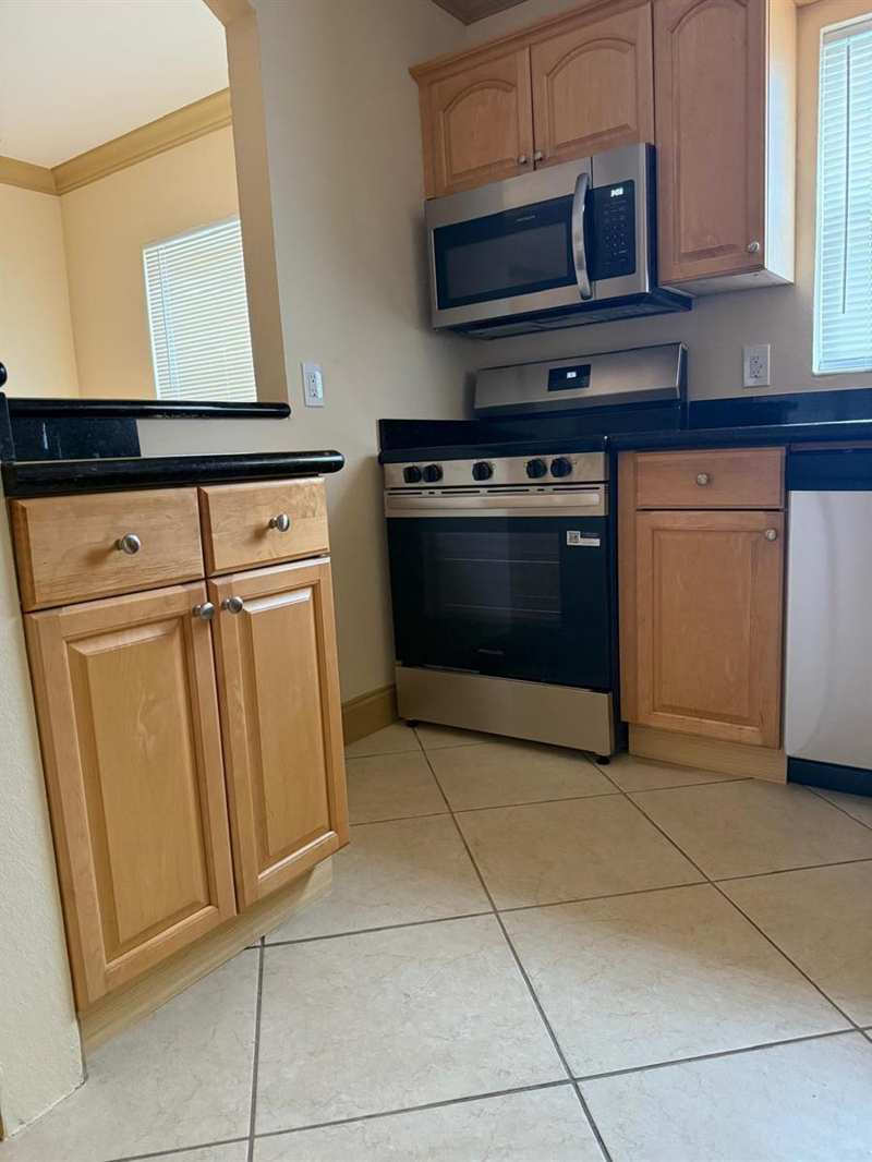 744 NE 14th Avenue # 12, Fort Lauderdale FL 33304